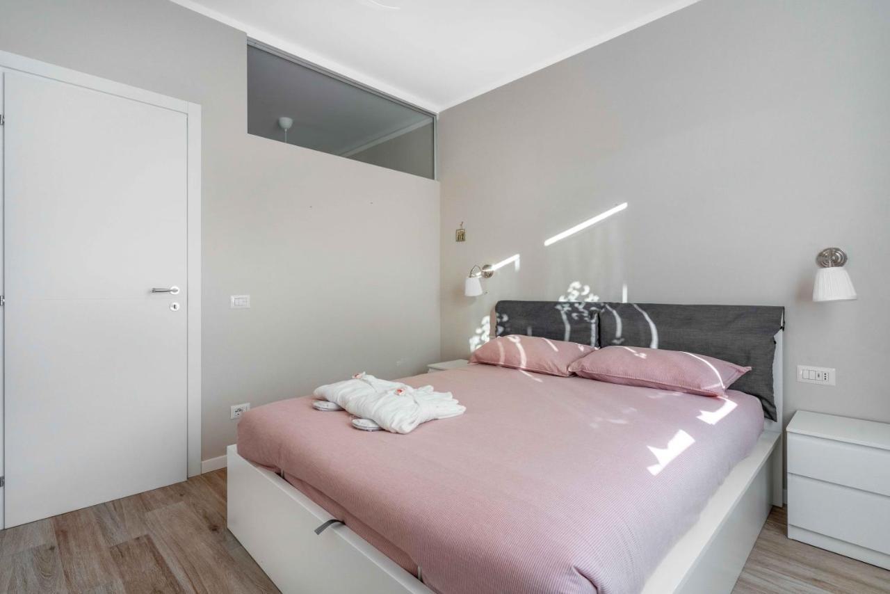 Bo13 -Crescenzago- Bright - Wifi - Elegant Apartment Milan Exterior photo